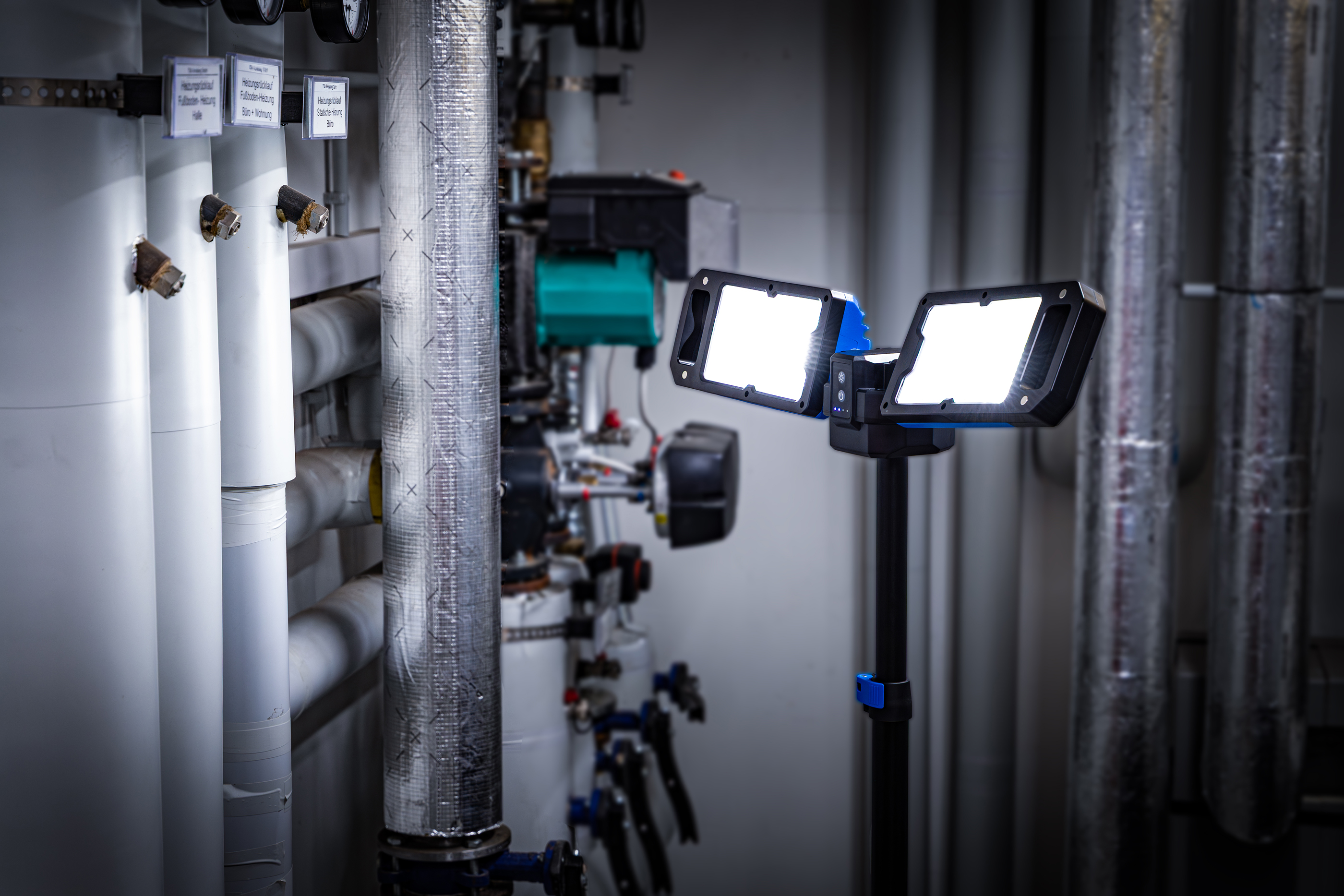 BGS Hybrid Duo-SMD-LED-Arbeits-Strahler | mit Stativ