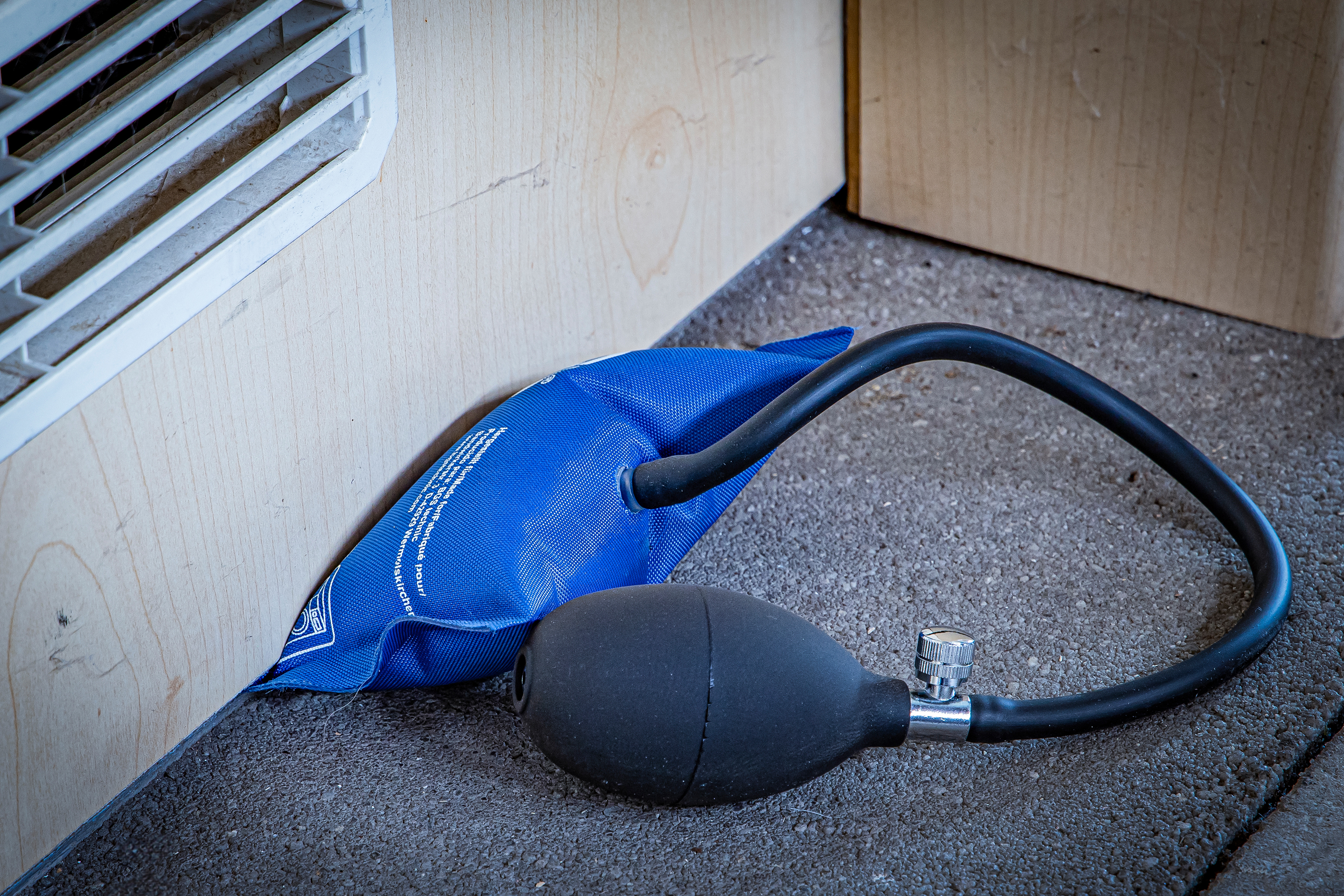 BGS Druckkissen | mit Handpumpe | Quadrat | 165 x 150 mm