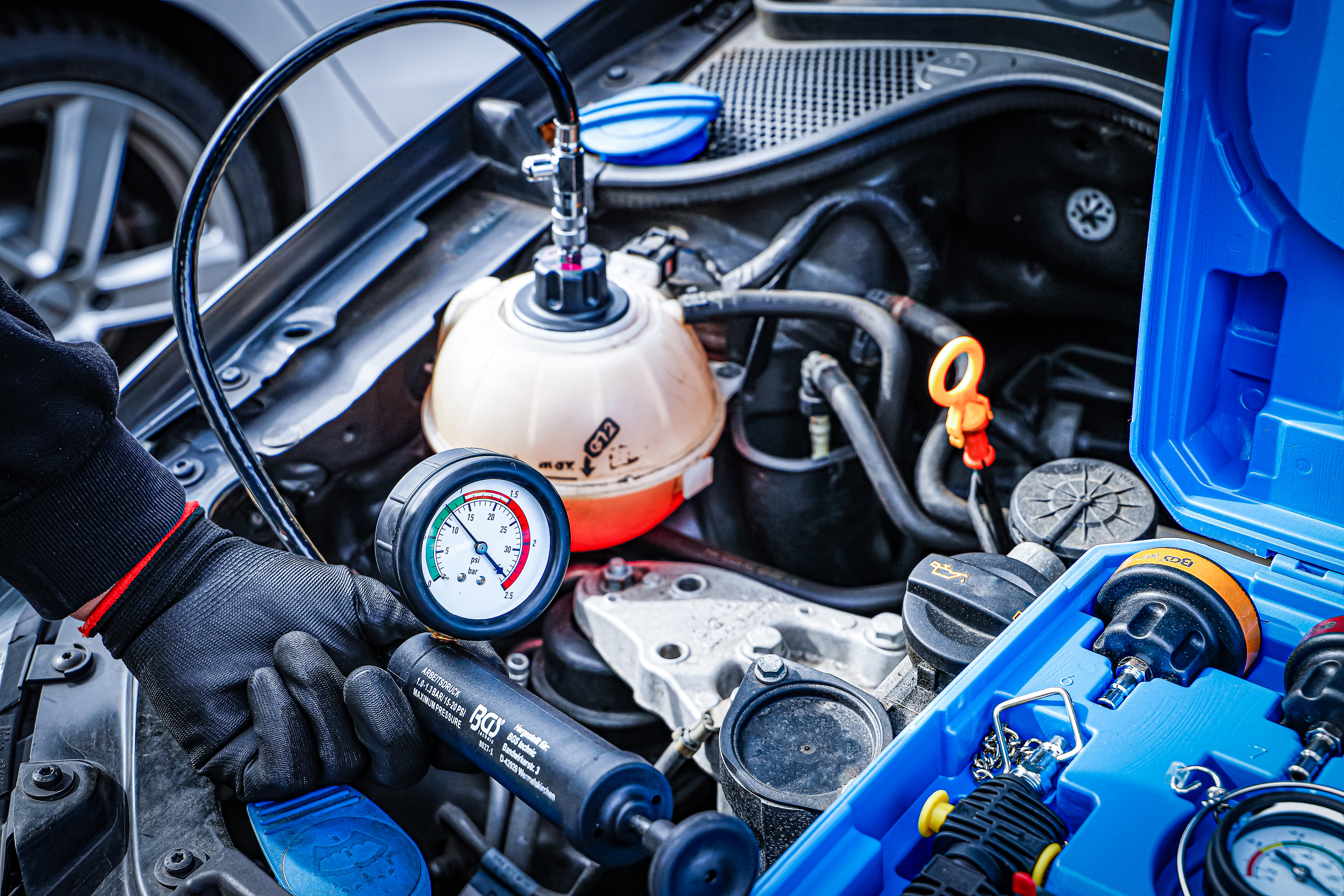 BGS Kühlsystem-Abdrück-Satz | inkl. Befüllsystem | 28-tlg.