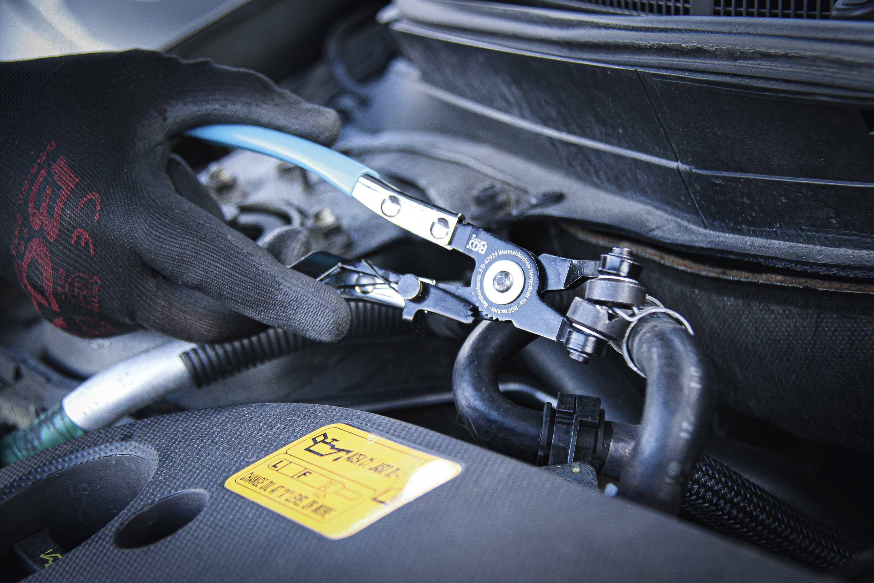 BGS Schlauchklemmenzange | abgewinkelt | mit Ratschenfunktion | 220 mm